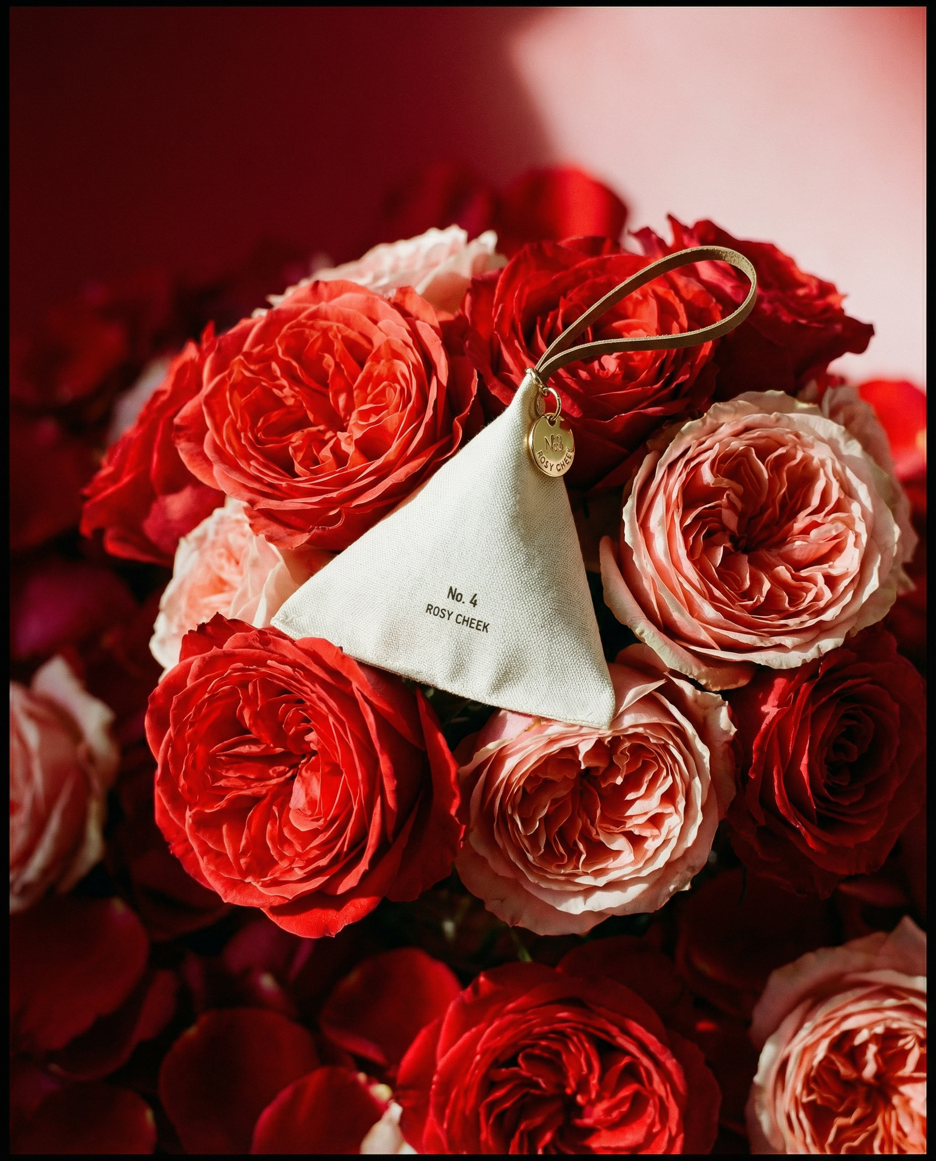Aura No.04 Rosy Cheek Sachet